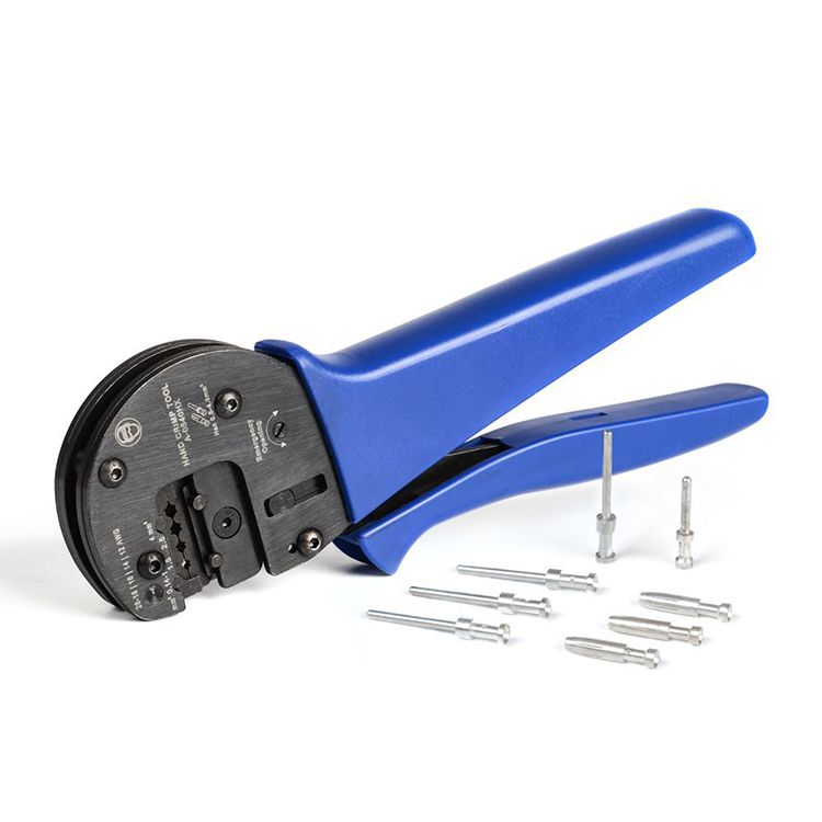 Crimping tool for heavy duty connector